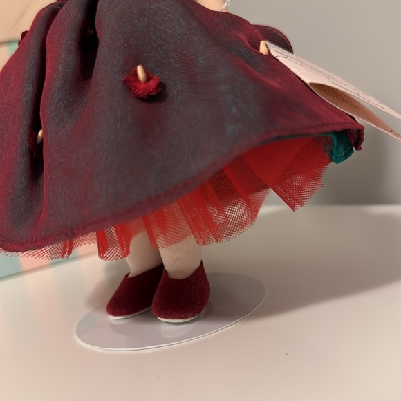 Madame Alexander 45645 Noel Rose - Picture 2 of 5